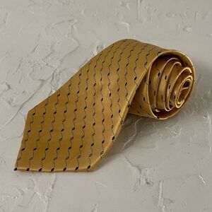 Vintage Kenington  Men's Yellow Gold Silk Necktie